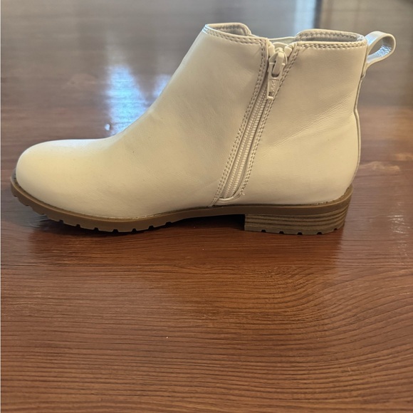 White ankle booties - Picture 4 of 6
